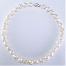 10-12mm天然有核珍珠 17"項鍊配925銀扣。    